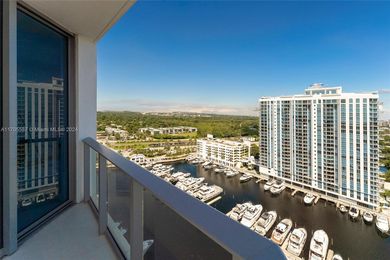 17111 Biscayne Blvd # 2109