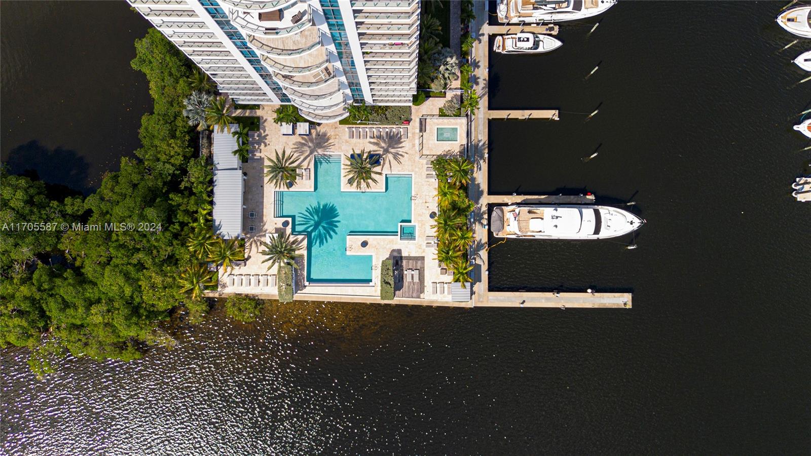 17111 Biscayne Blvd # 2109