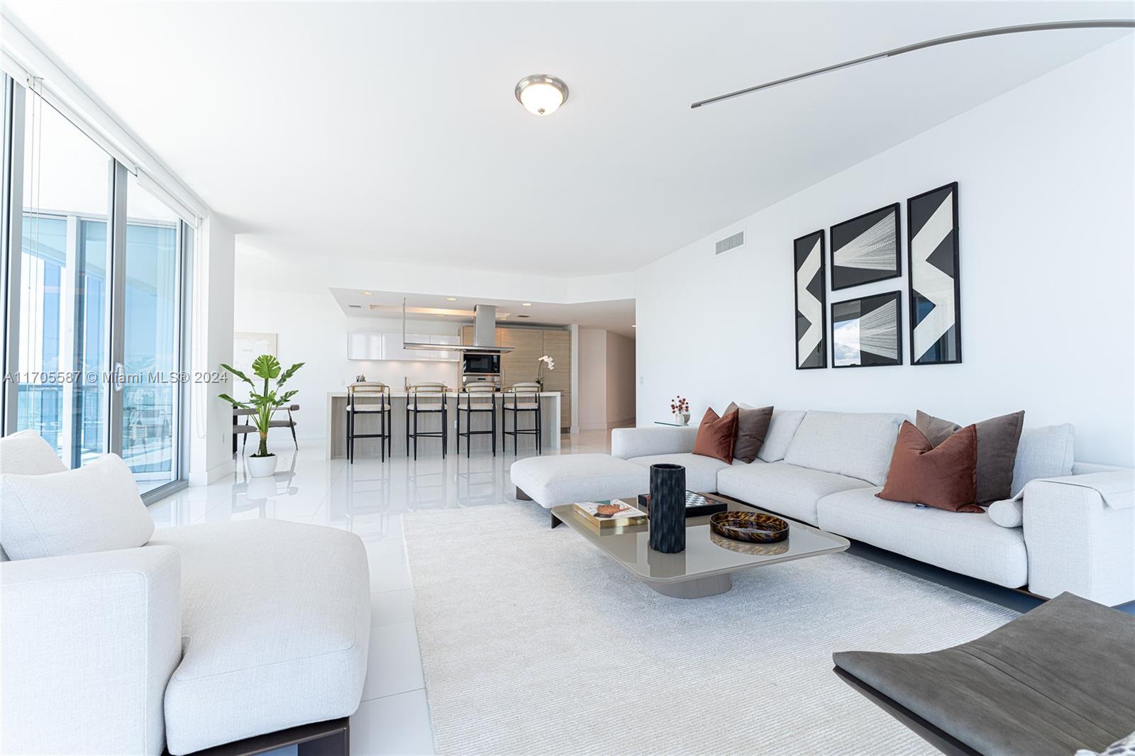 17111 Biscayne Blvd # 2109