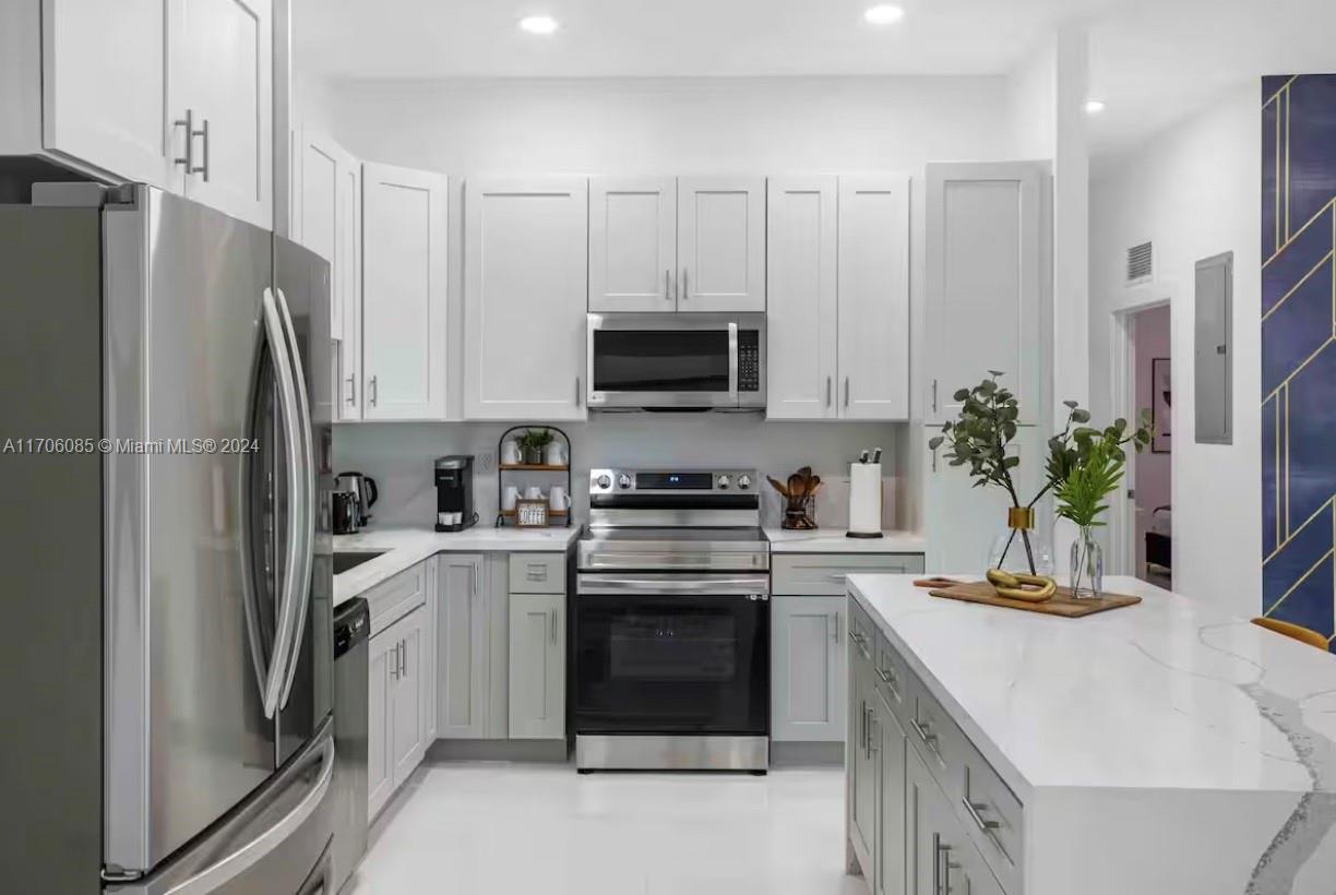 4280 SW 13th Ter
