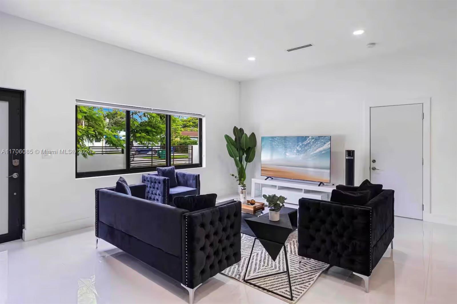 4280 SW 13th Ter