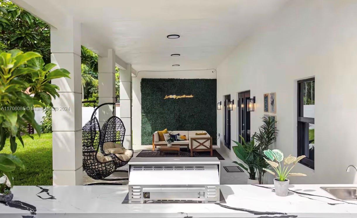 4280 SW 13th Ter