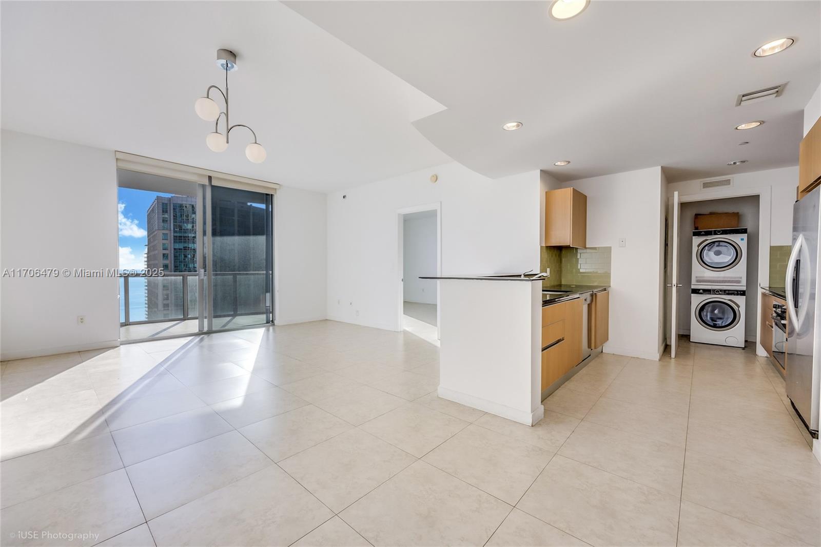 1060 Brickell Ave # 2805