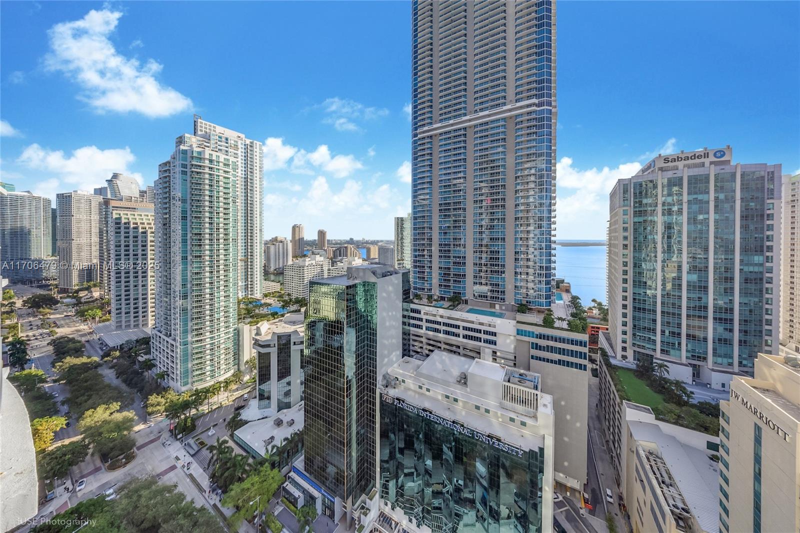 1060 Brickell Ave # 2805