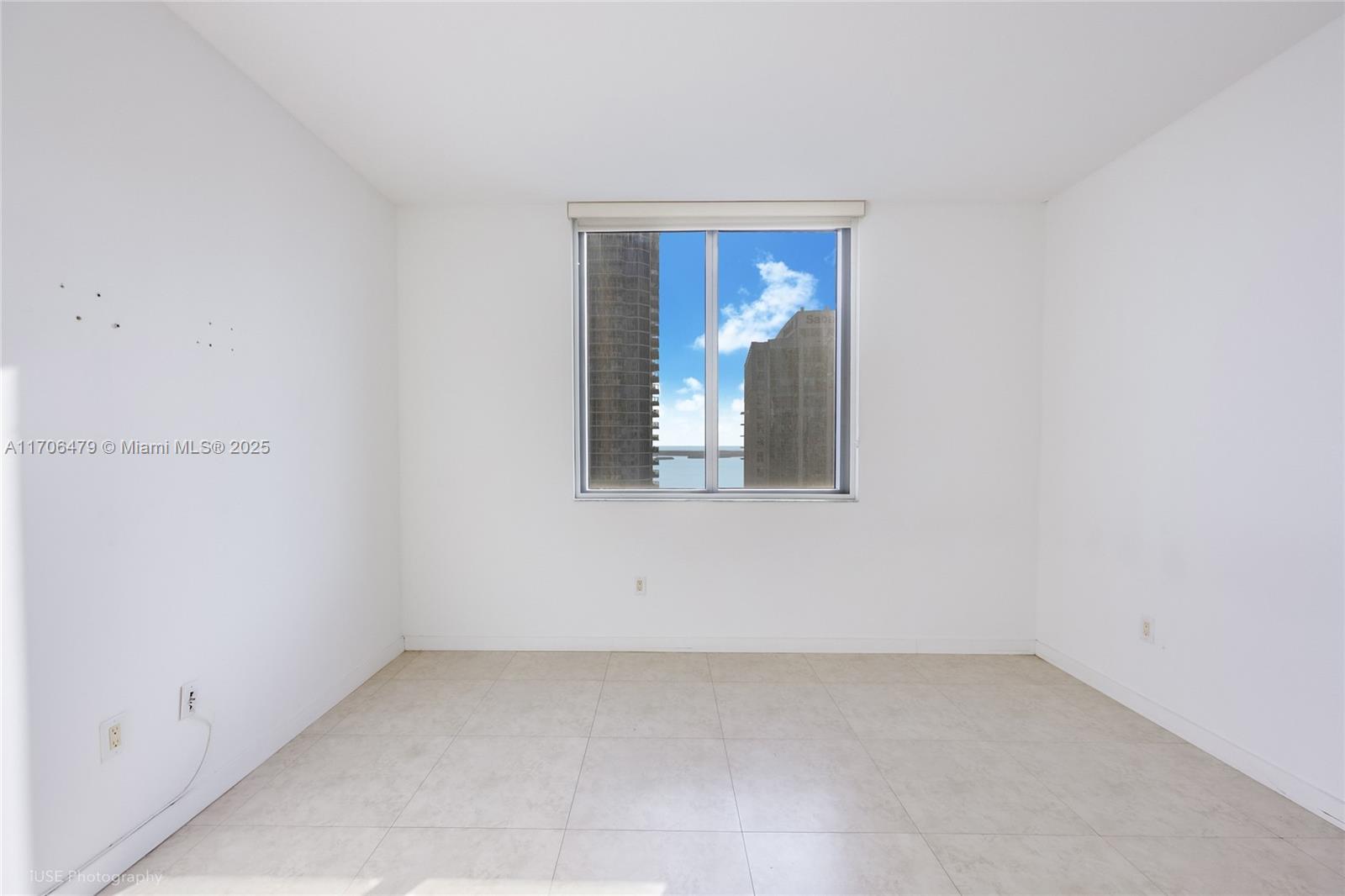 1060 Brickell Ave # 2805
