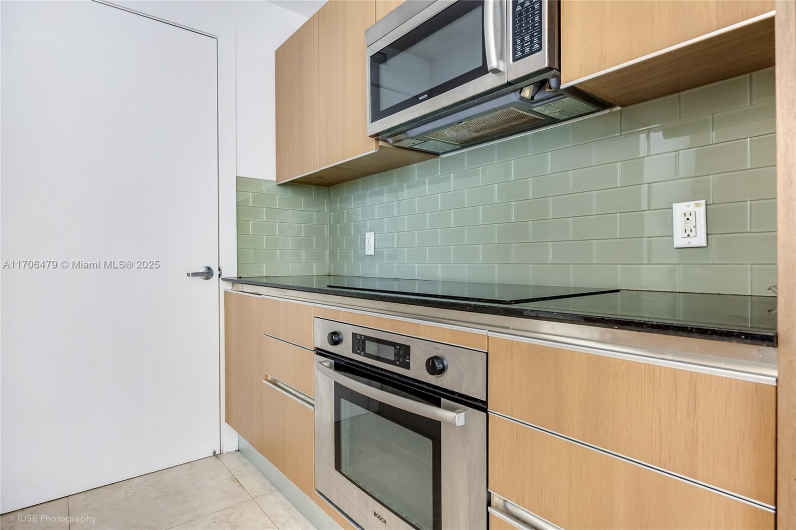 1060 Brickell Ave # 2805