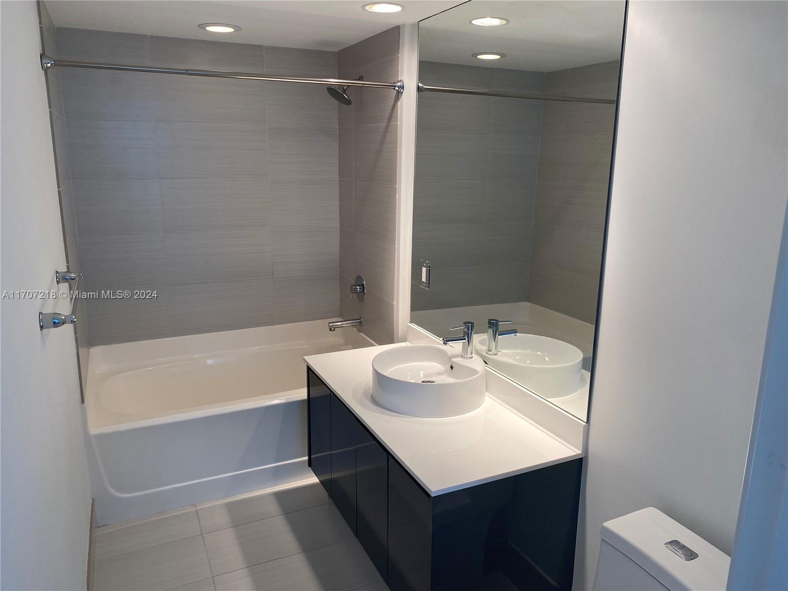 31 SE 6TH STREET # 808