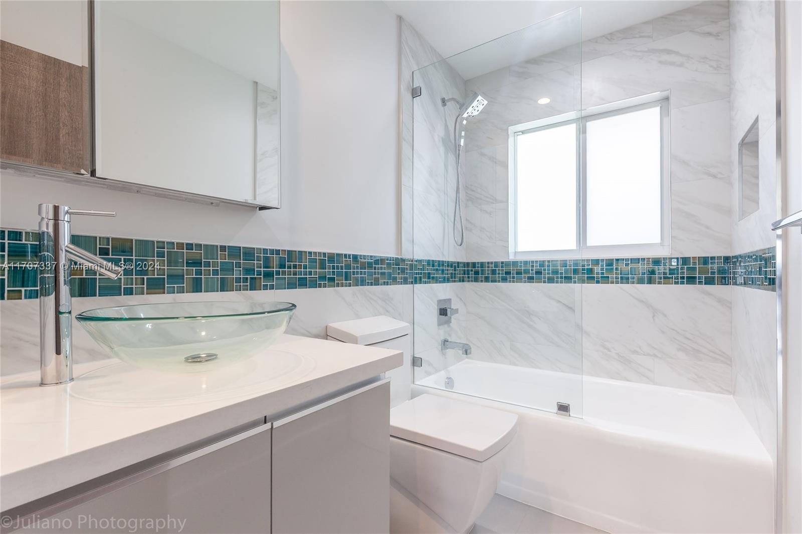 2706 NE 32nd Ave # 1