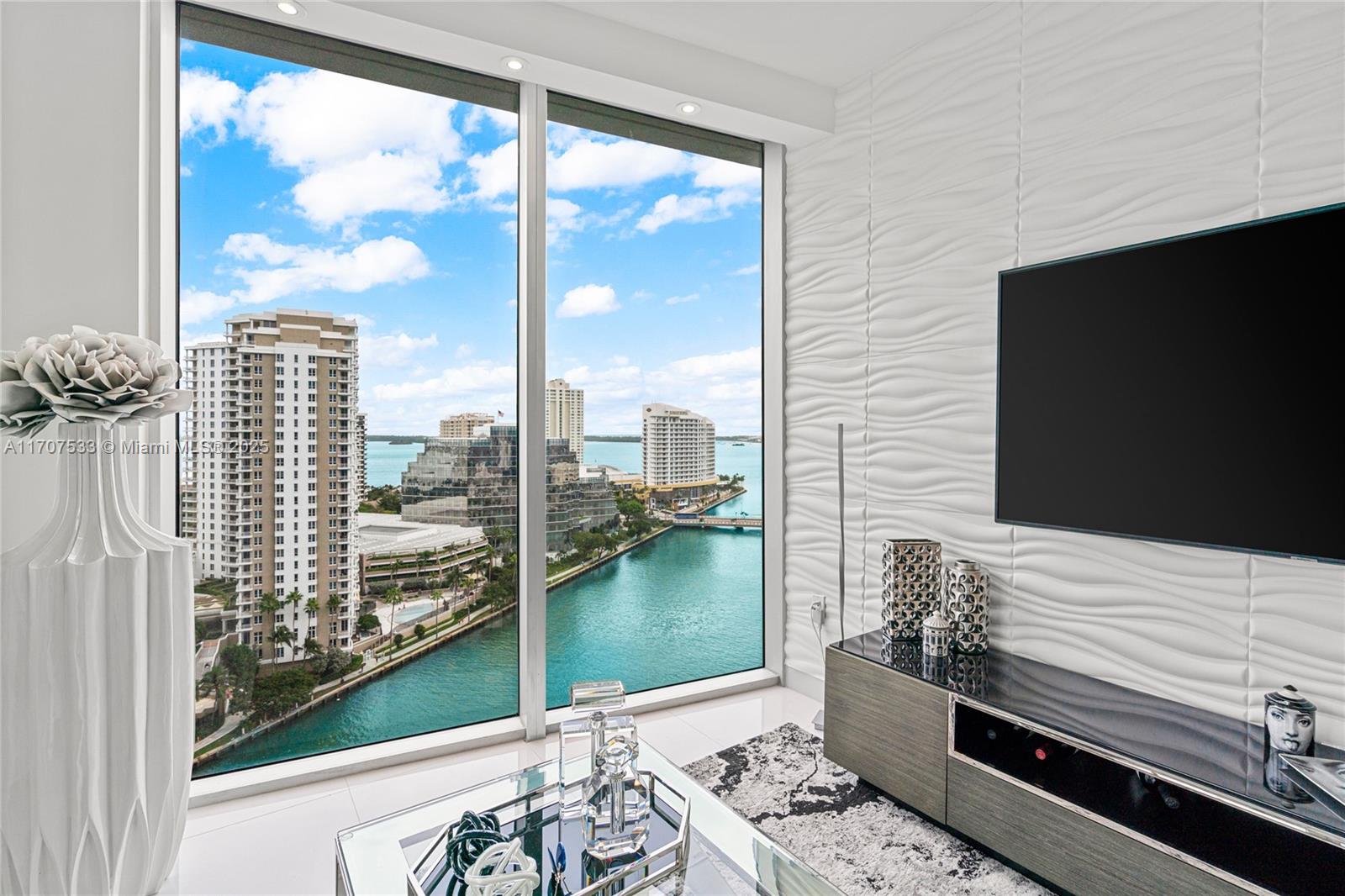 495 Brickell Ave # 1702