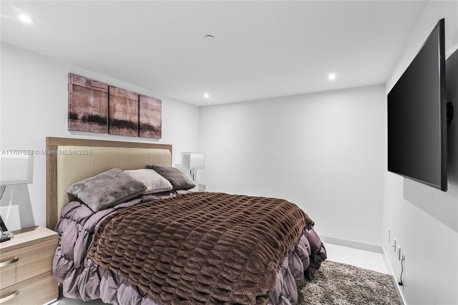 495 Brickell Ave # 1702