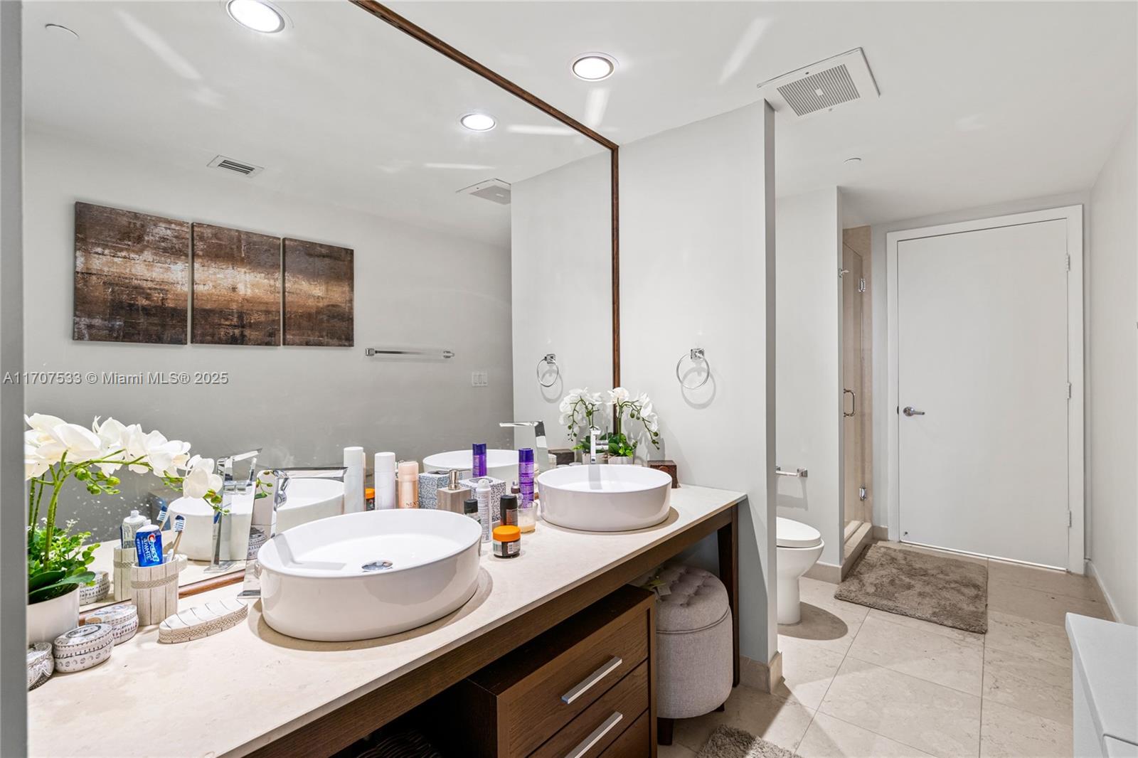 495 Brickell Ave # 1702