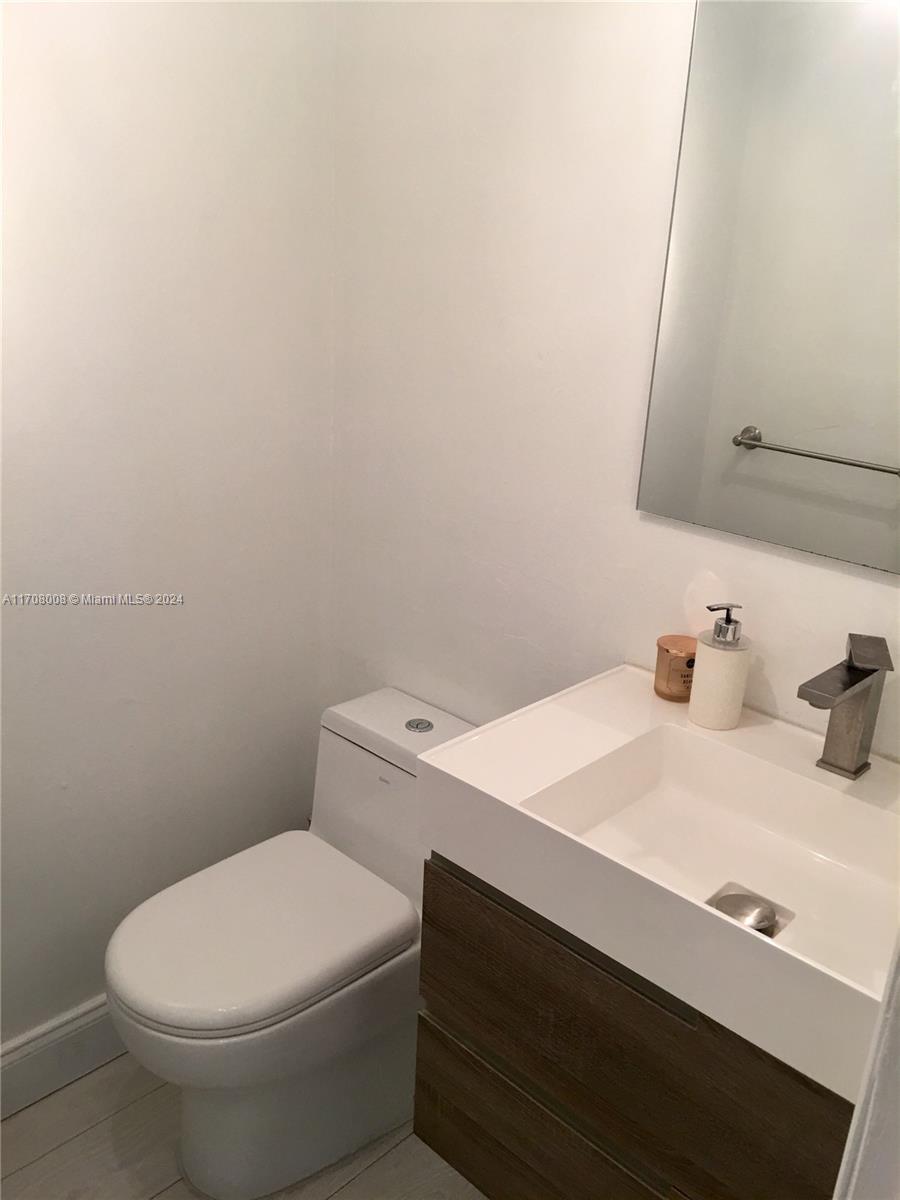 1610 Lenox Ave # 416