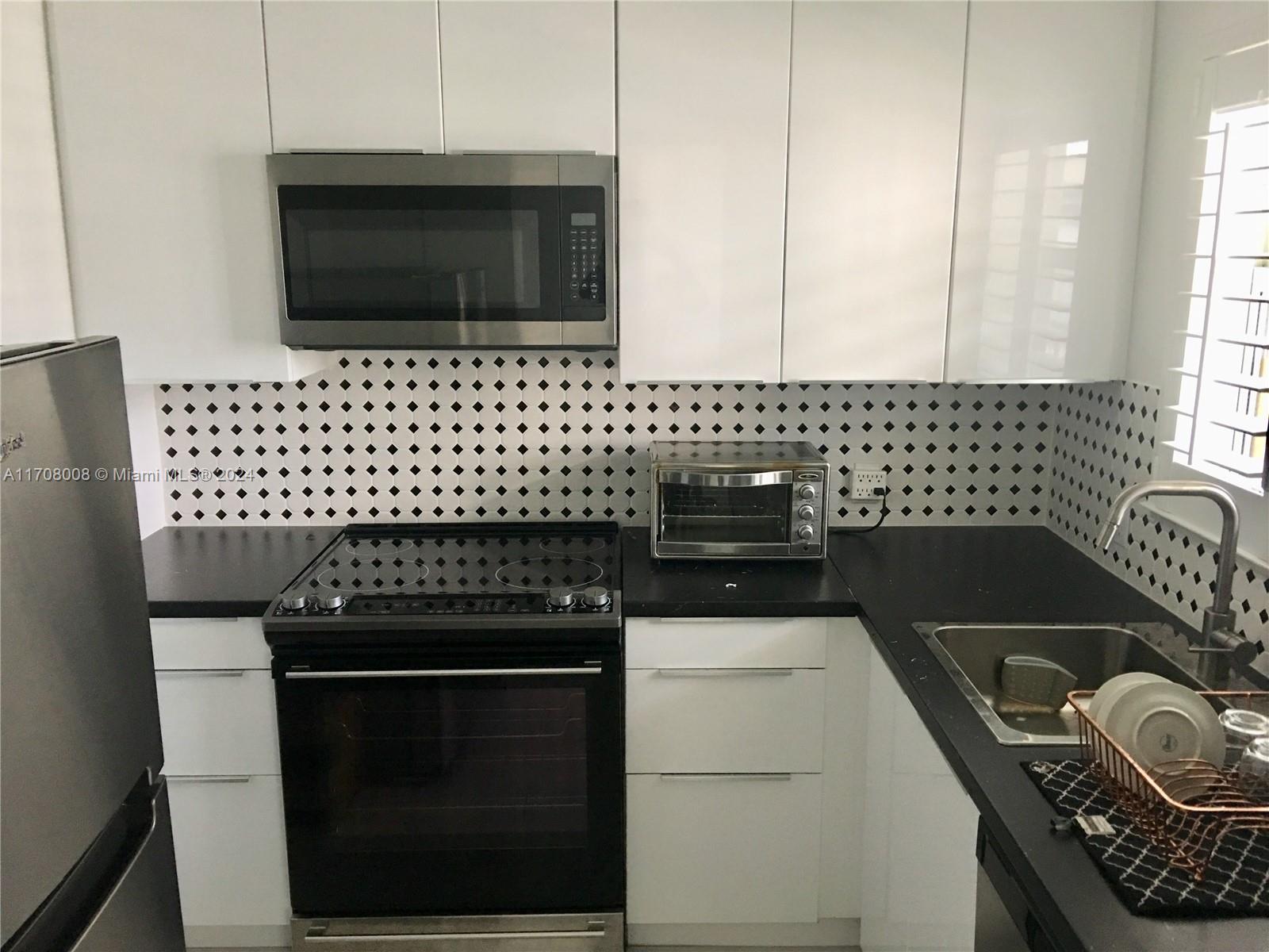 1610 Lenox Ave # 416