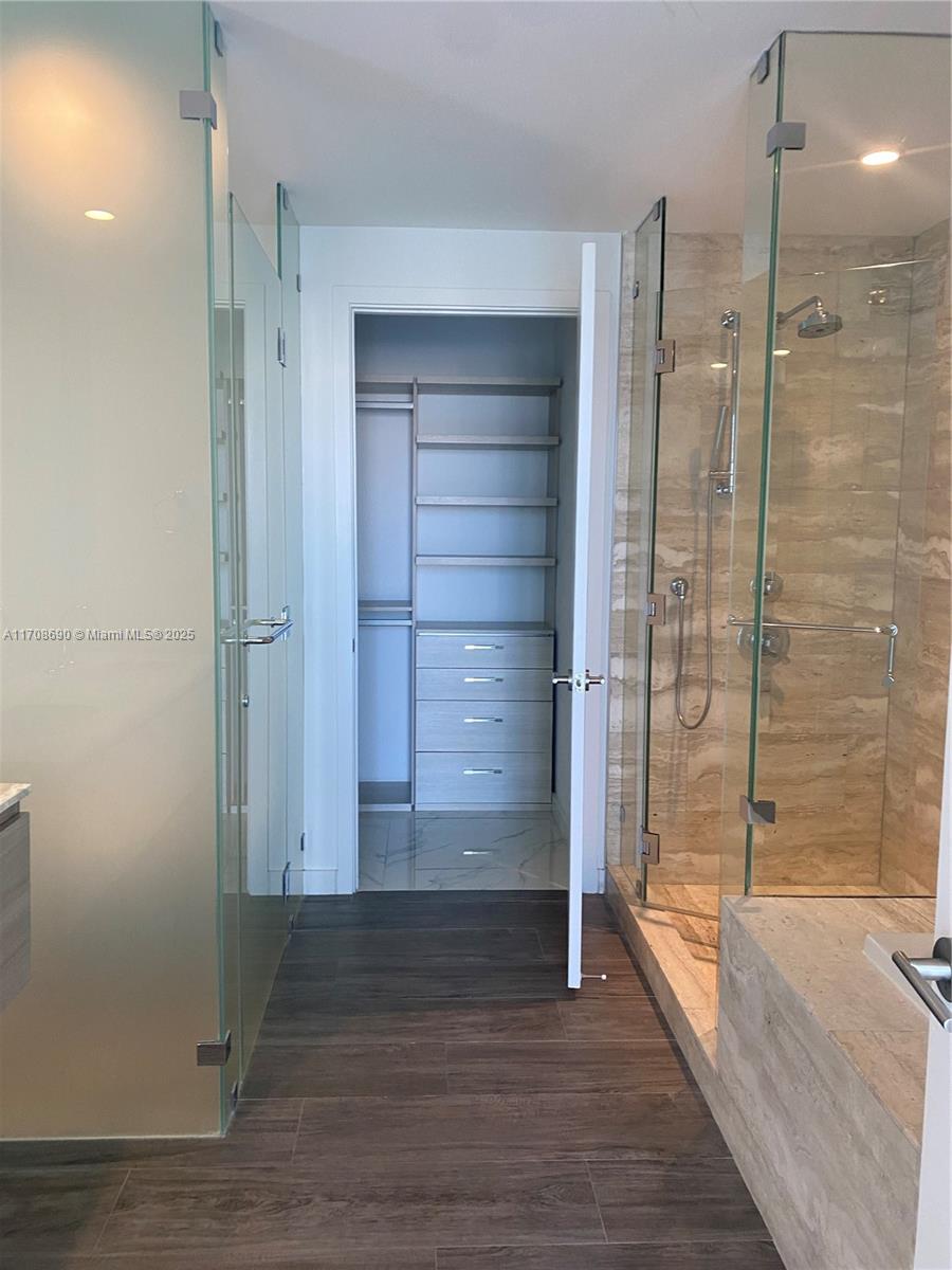 2900 NE 7th Ave # 2401