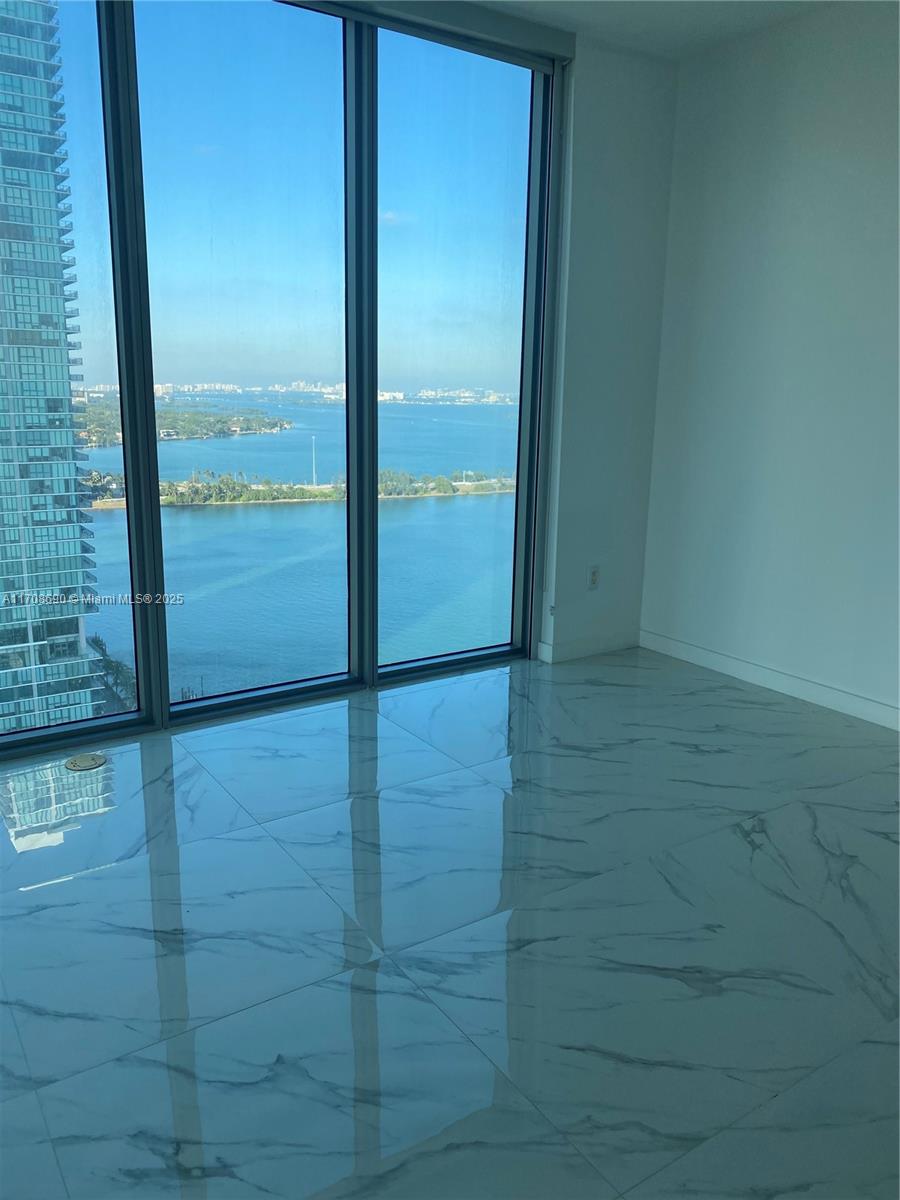 2900 NE 7th Ave # 2401