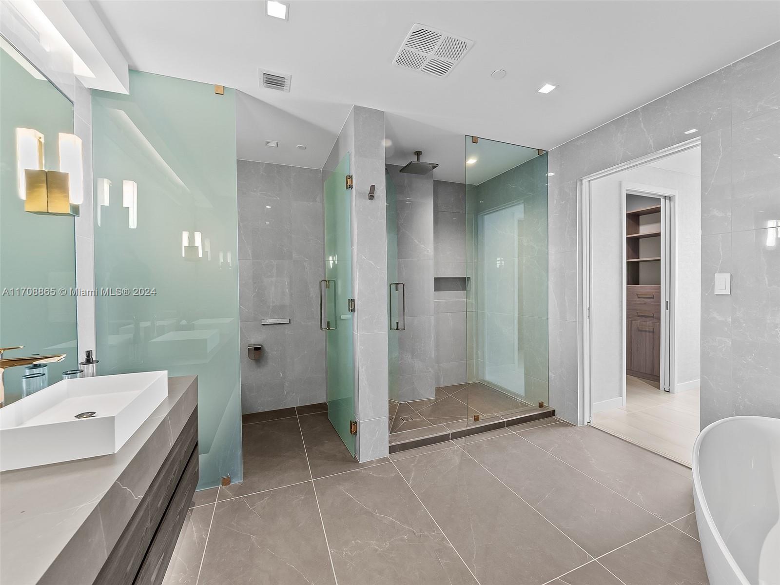 1116 N Ocean Blvd Unit: LPH05