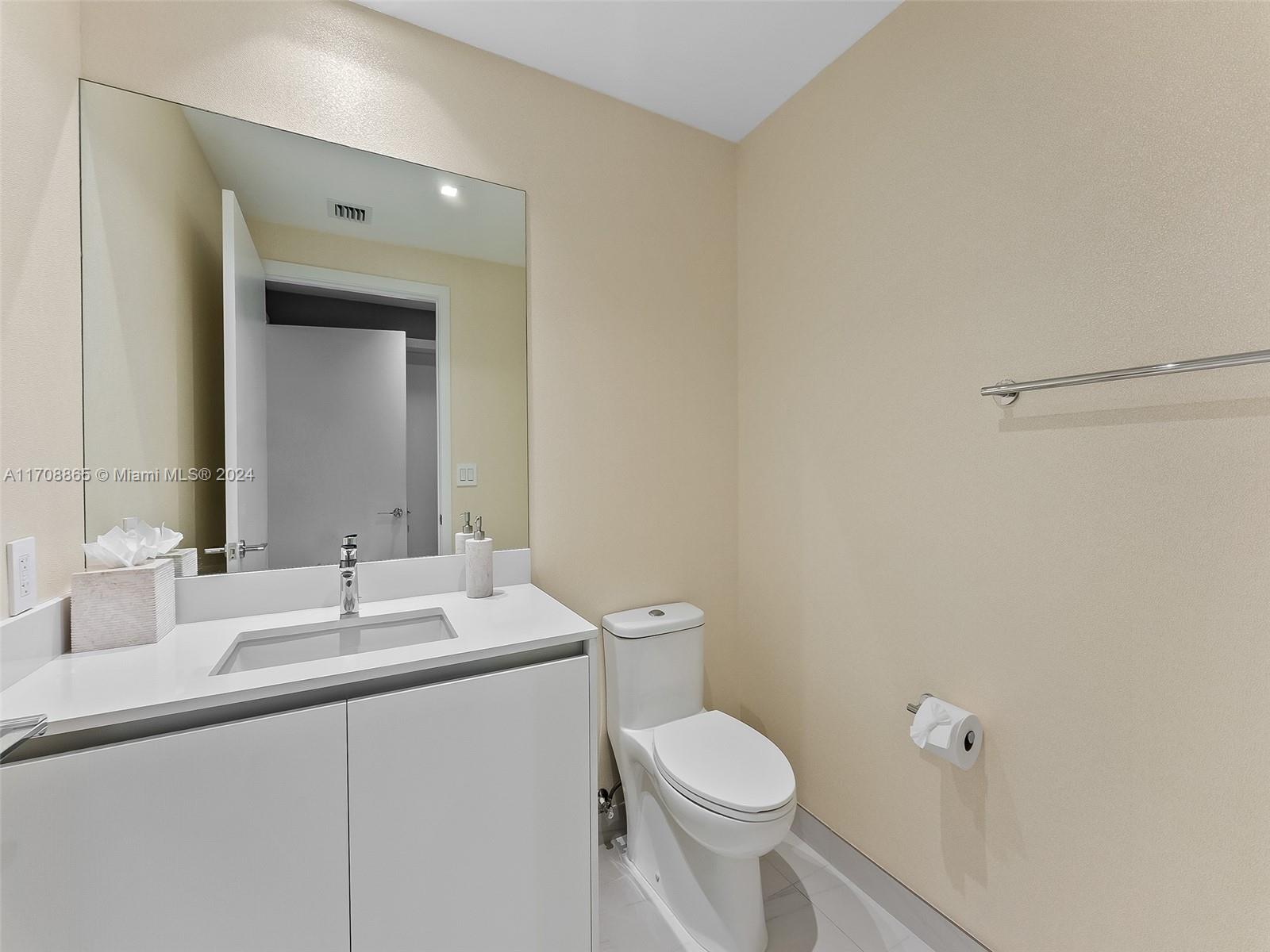 1116 N Ocean Blvd Unit: LPH05