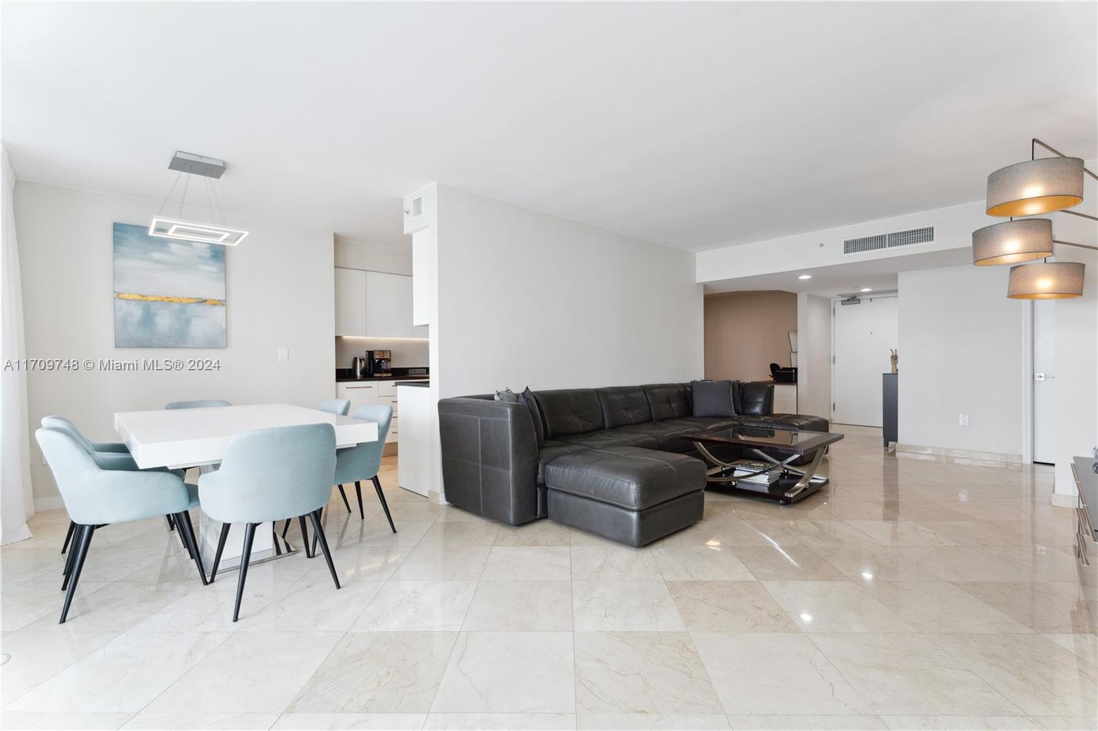 16500 Collins Ave # 1752