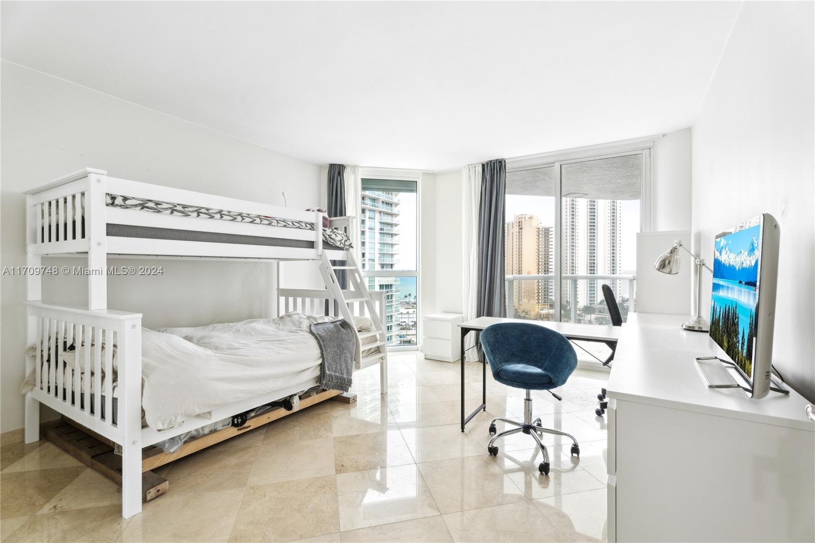 16500 Collins Ave # 1752
