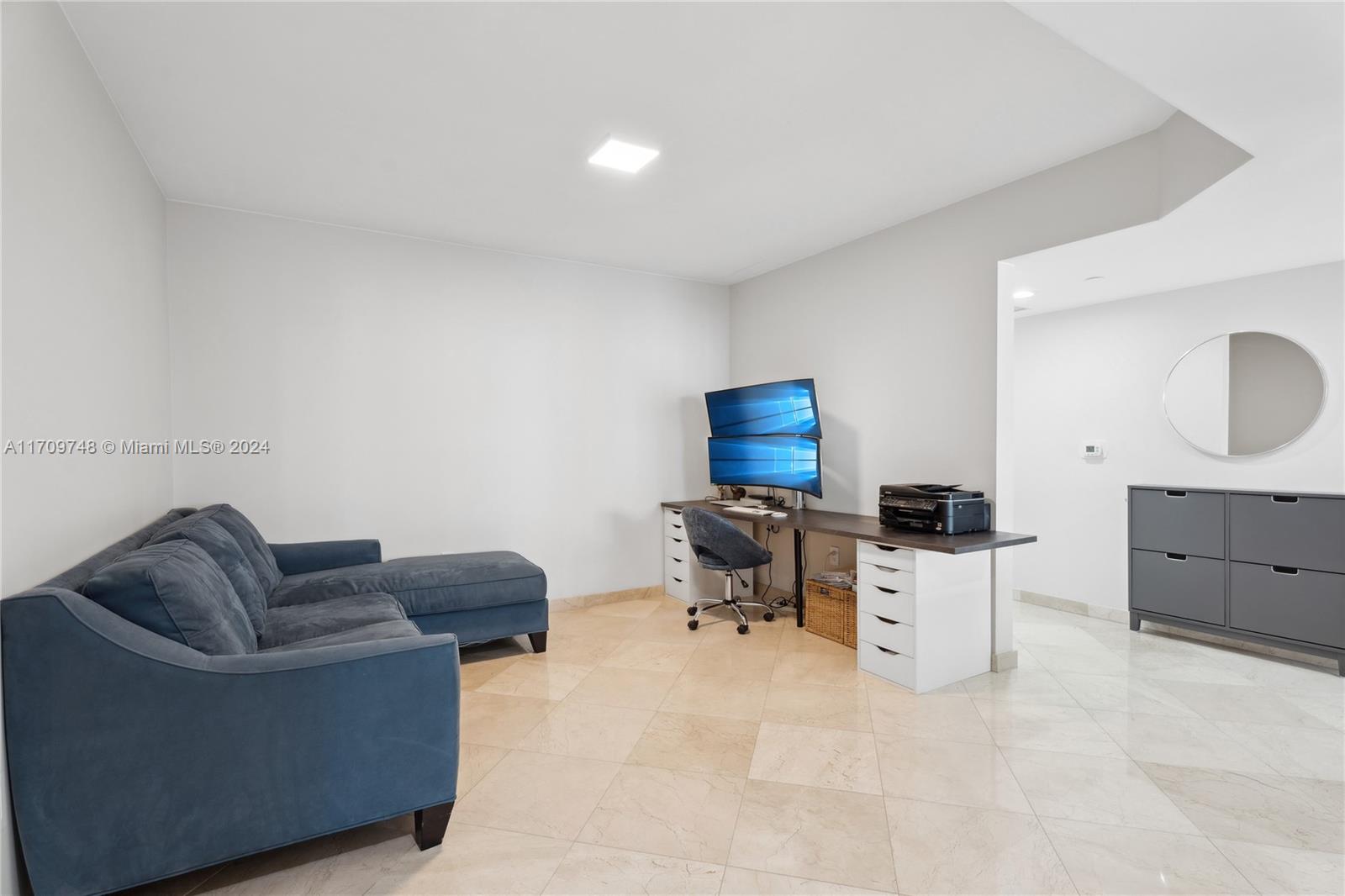 16500 Collins Ave # 1752