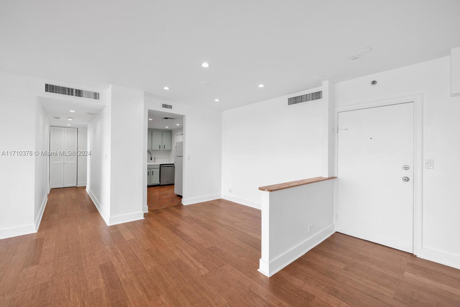 2451 Brickell Ave # 11N