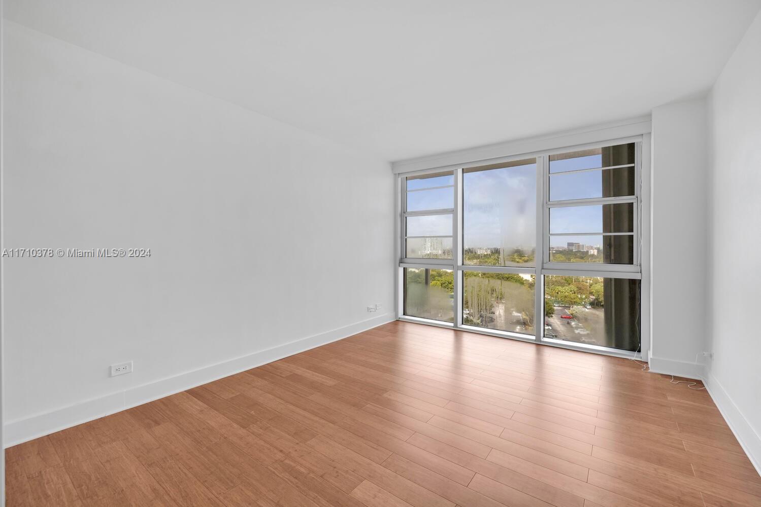 2451 Brickell Ave # 11N