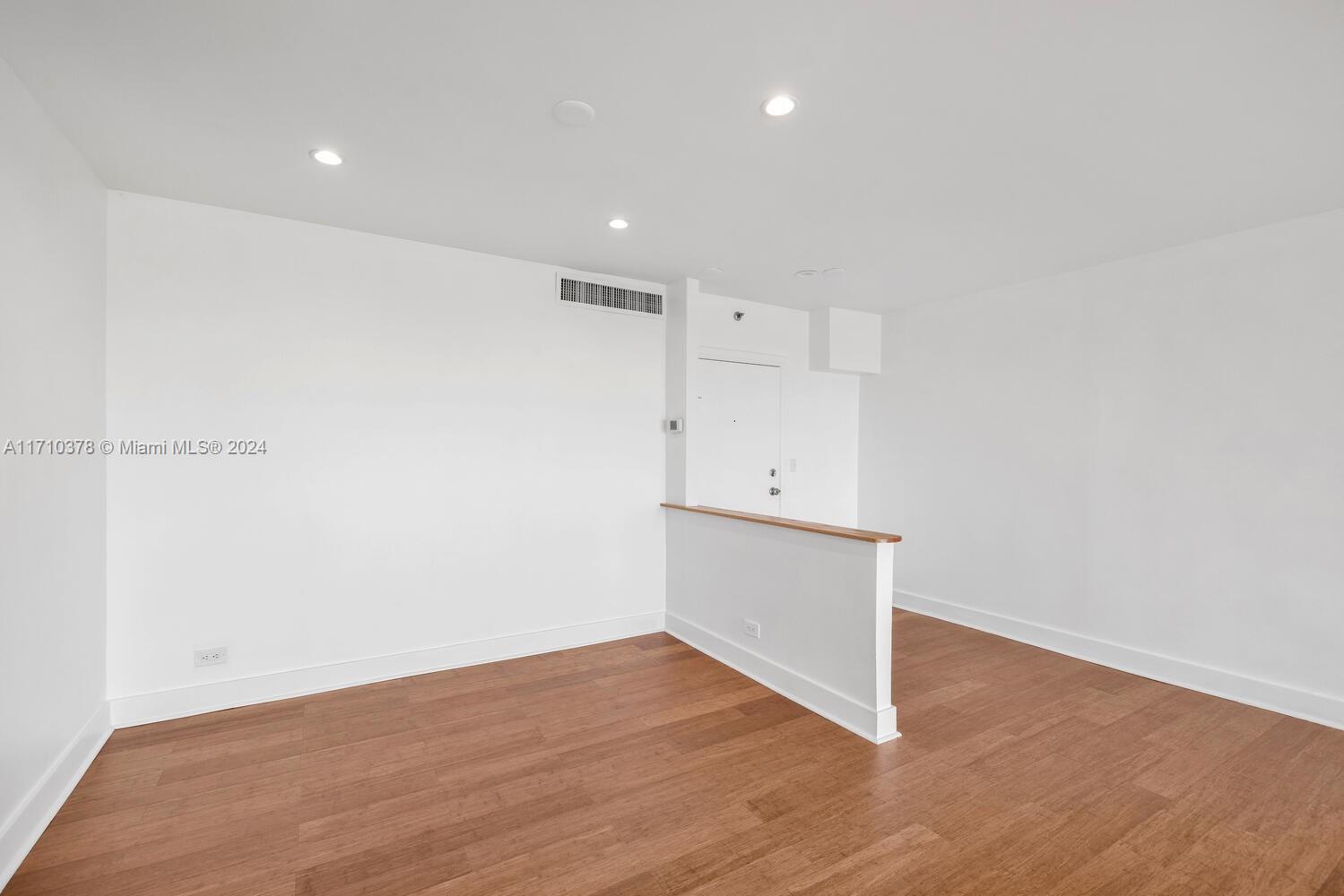 2451 Brickell Ave # 11N