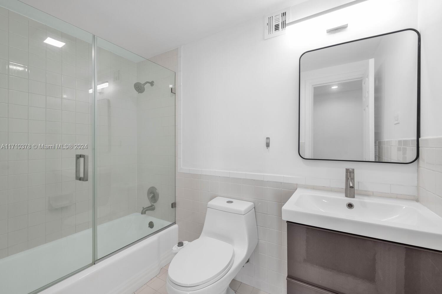 2451 Brickell Ave # 11N