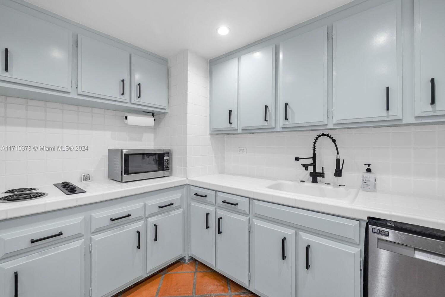 2451 Brickell Ave # 11N