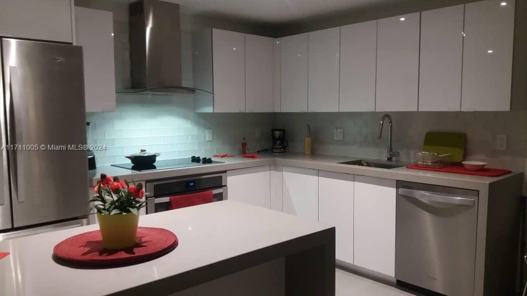 1600 NE 1st Ave # 1117