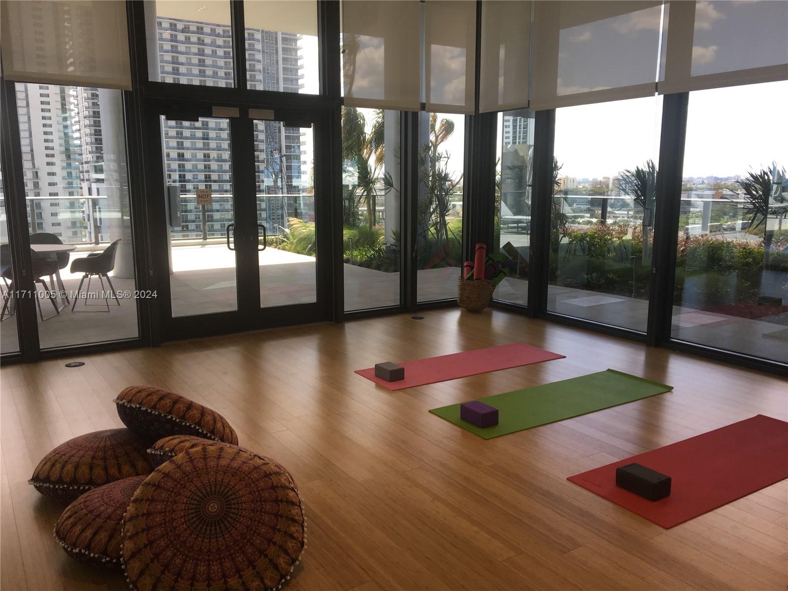 1600 NE 1st Ave # 1117