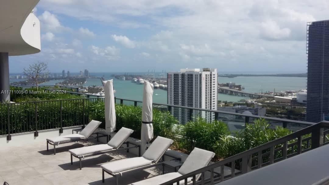 1600 NE 1st Ave # 1117