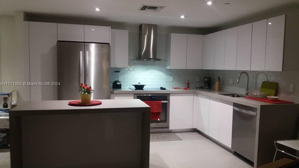 1600 NE 1st Ave # 1117