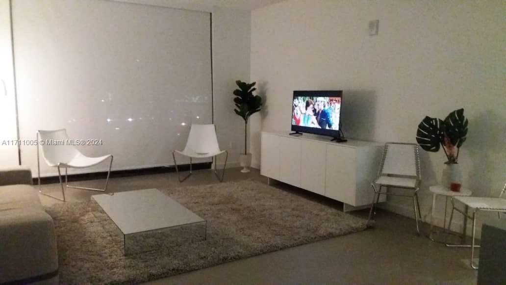 1600 NE 1st Ave # 1117