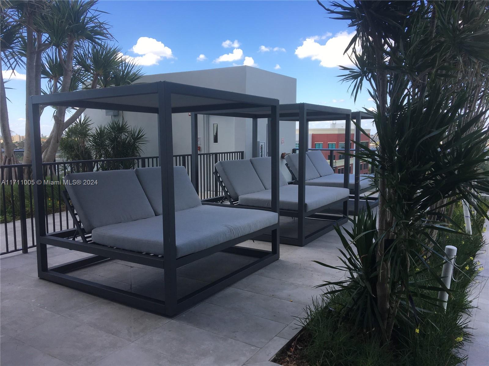 1600 NE 1st Ave # 1117