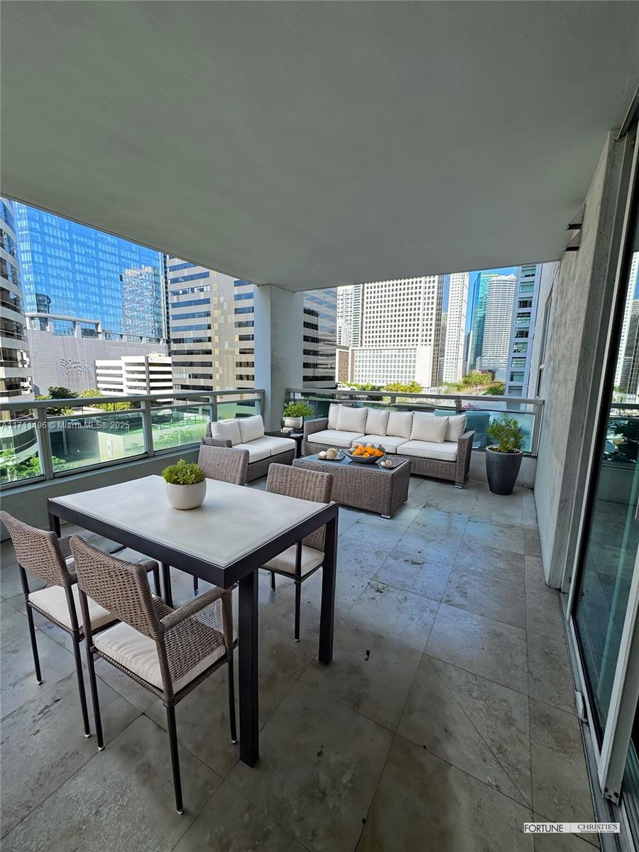 951 Brickell Ave # 603