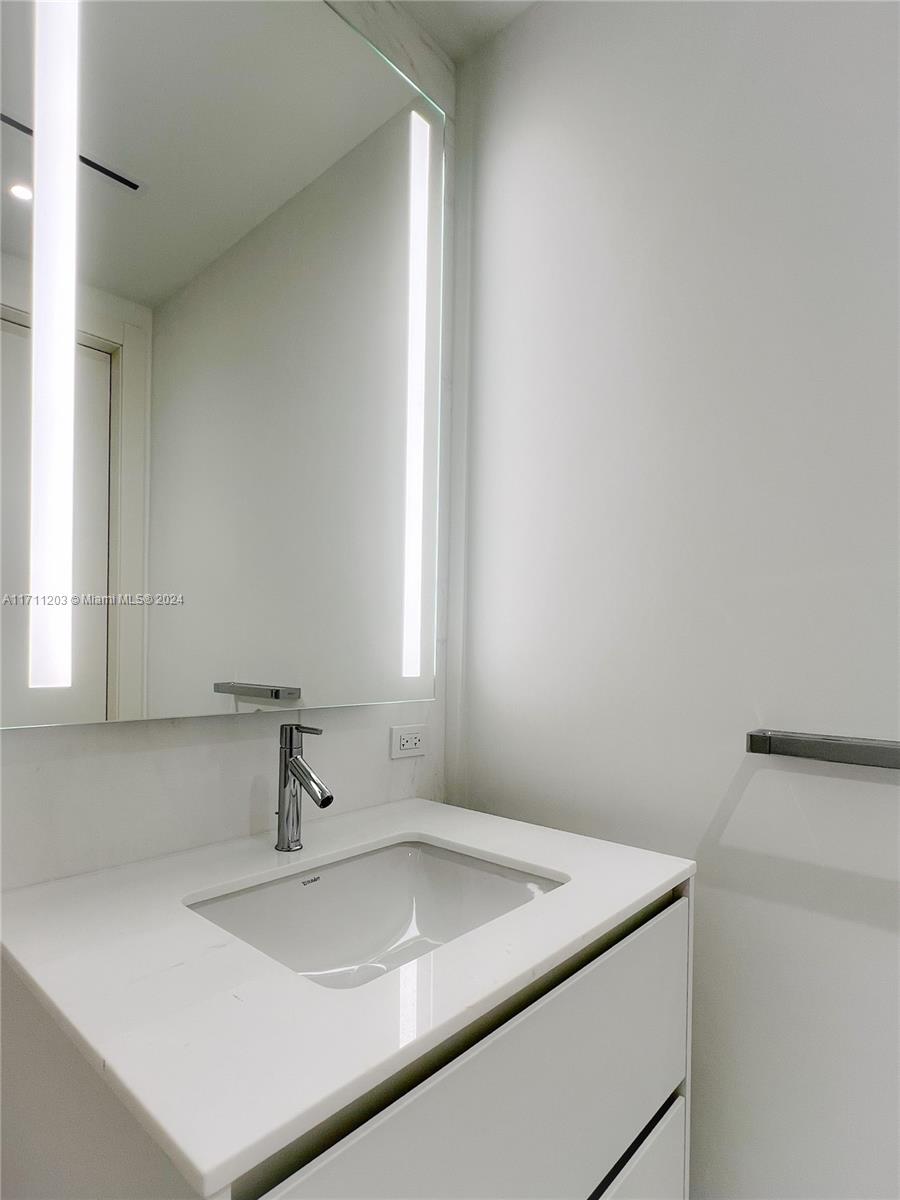 300 Biscayne Boulevard Way # 4406
