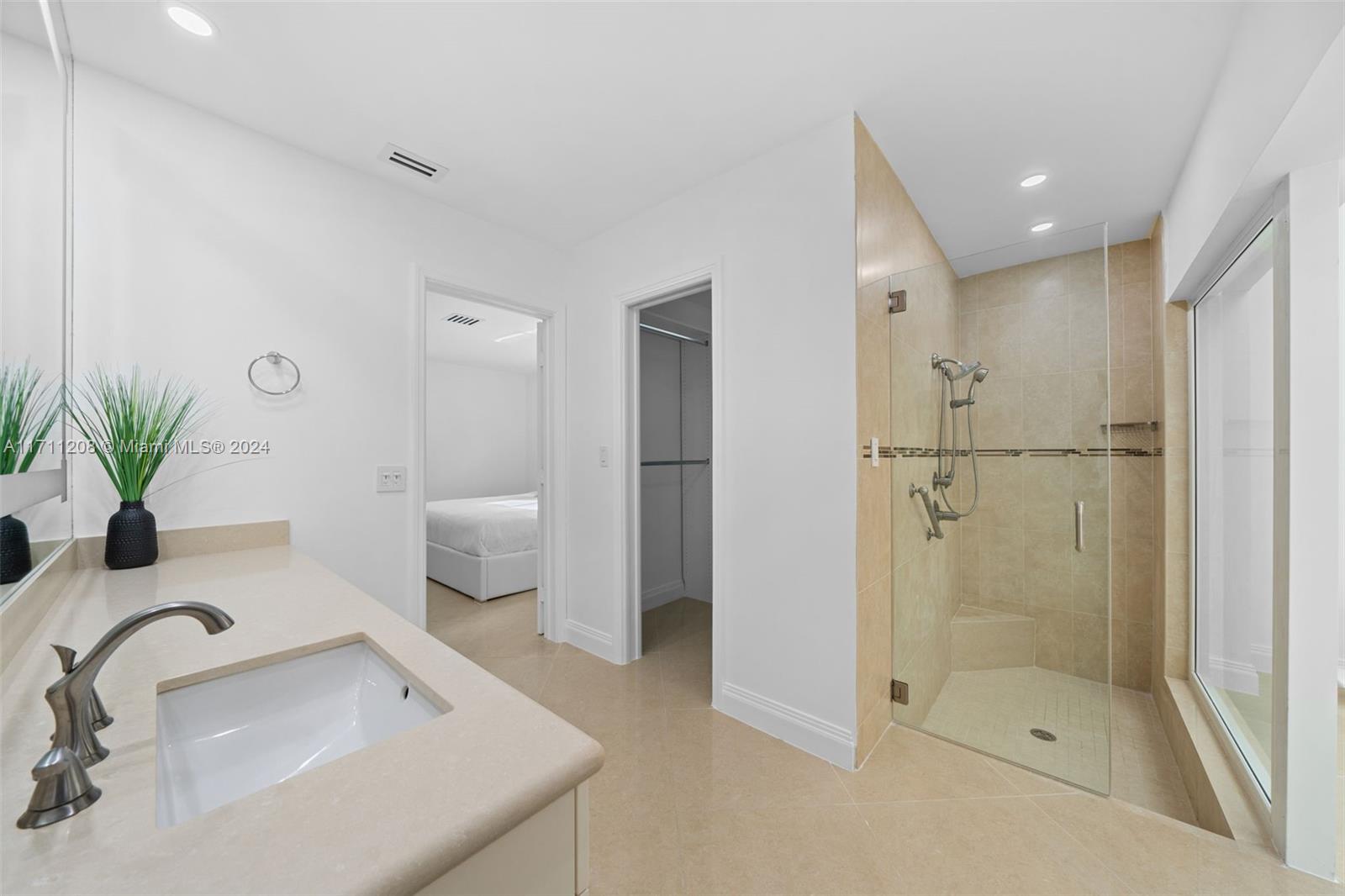1144 Adams St Unit: .