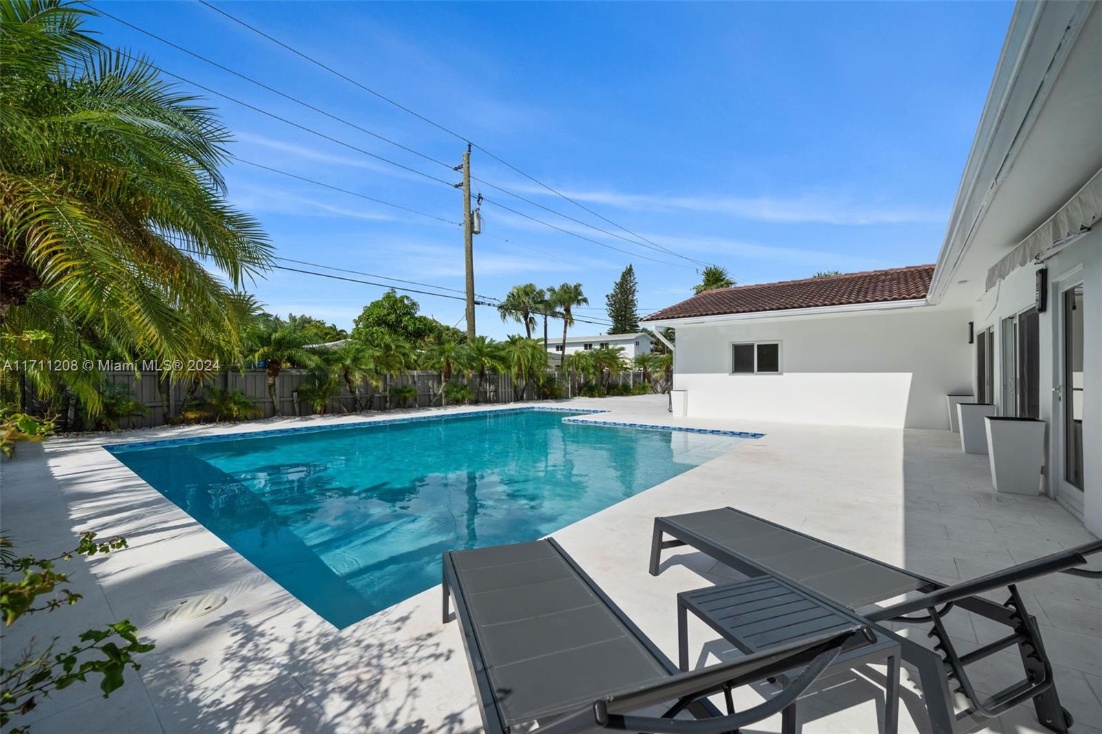1144 Adams St Unit: .