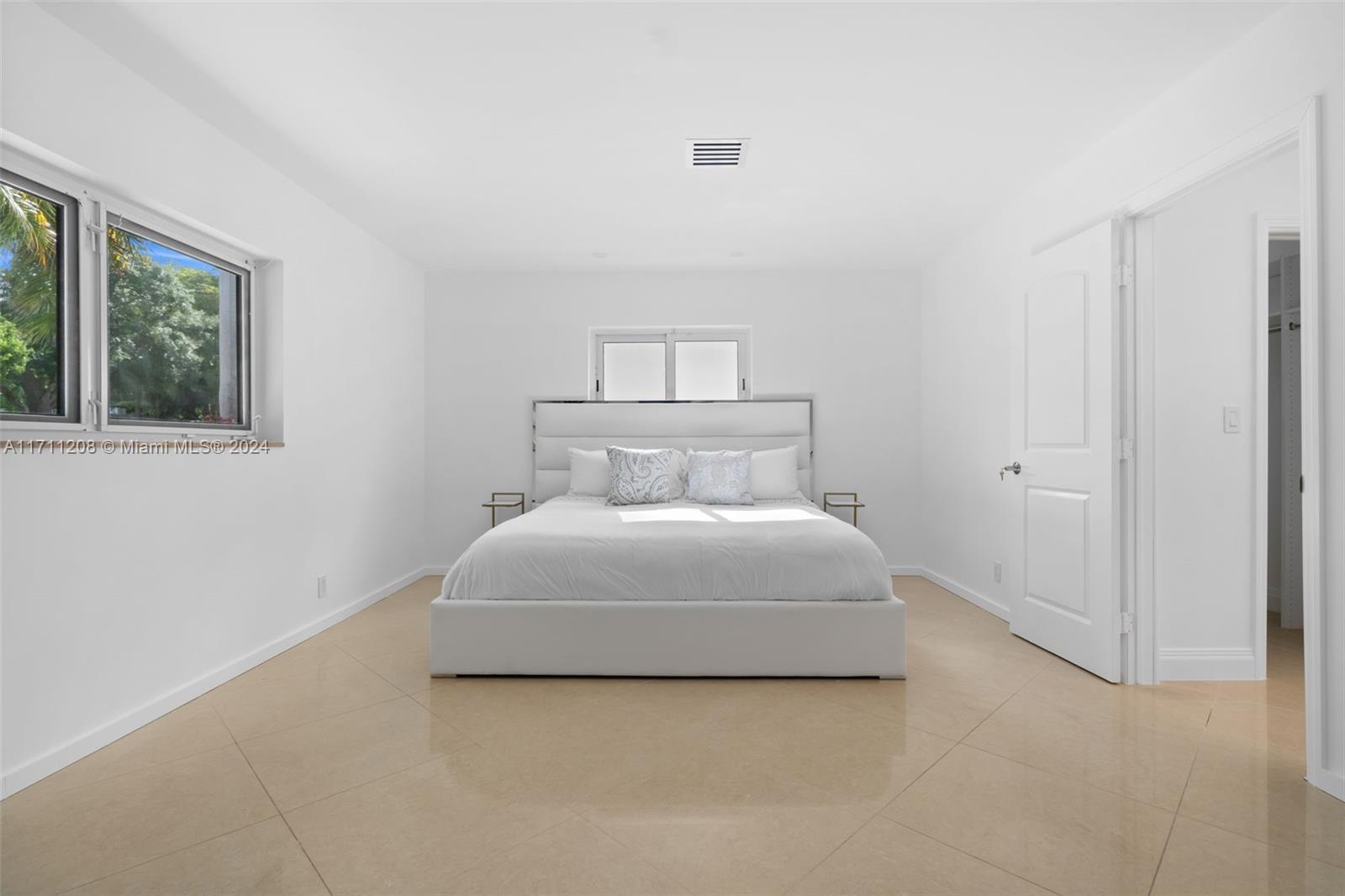 1144 Adams St Unit: .