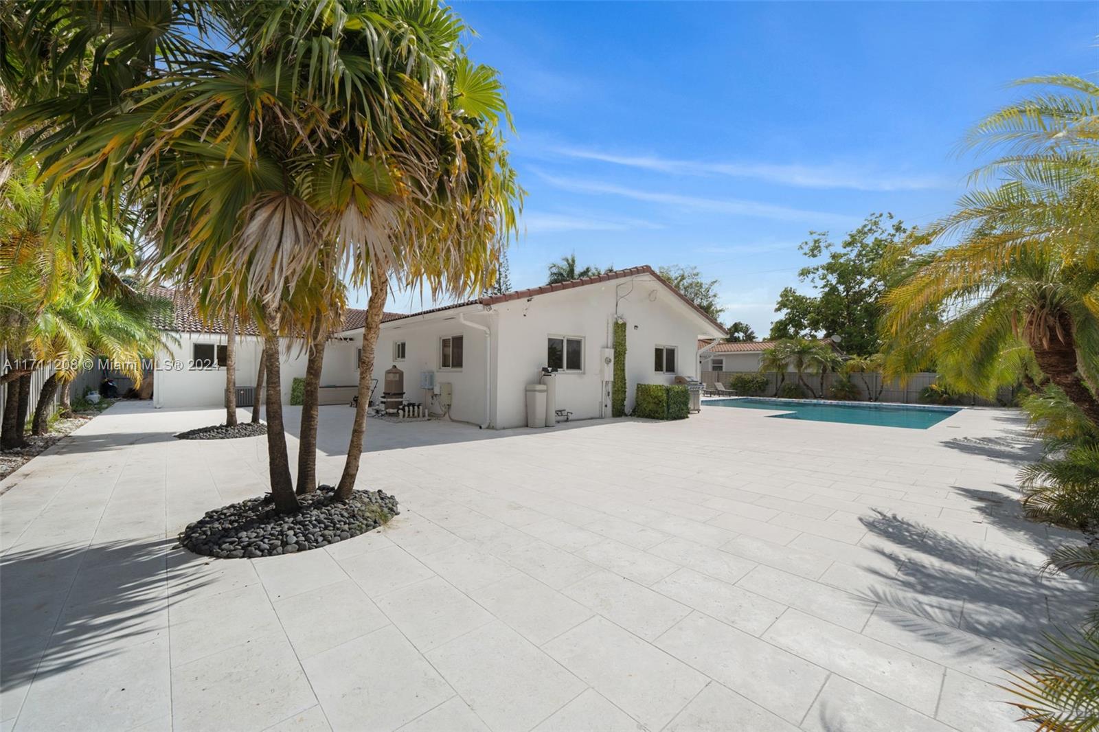 1144 Adams St Unit: .