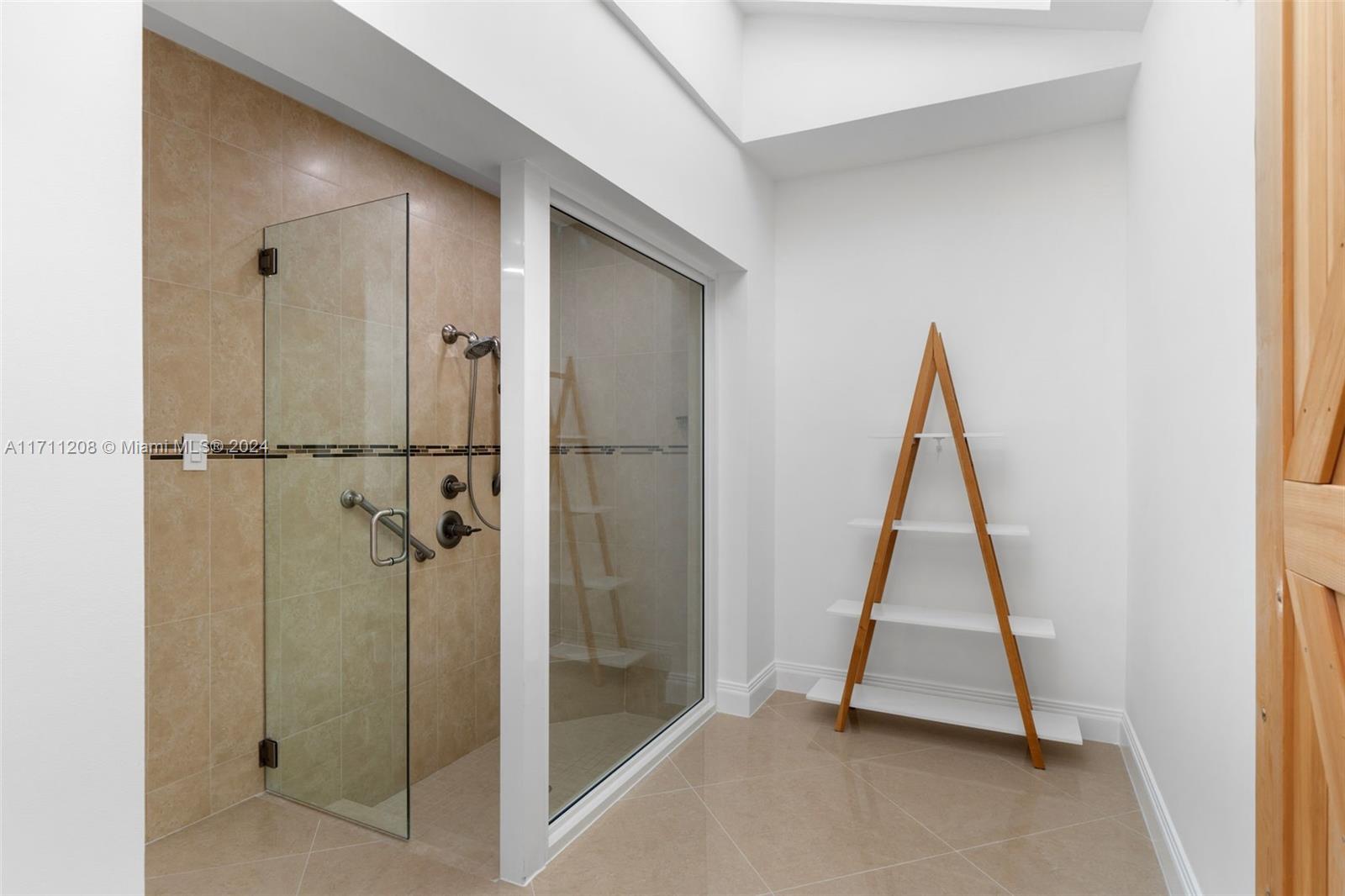1144 Adams St Unit: .