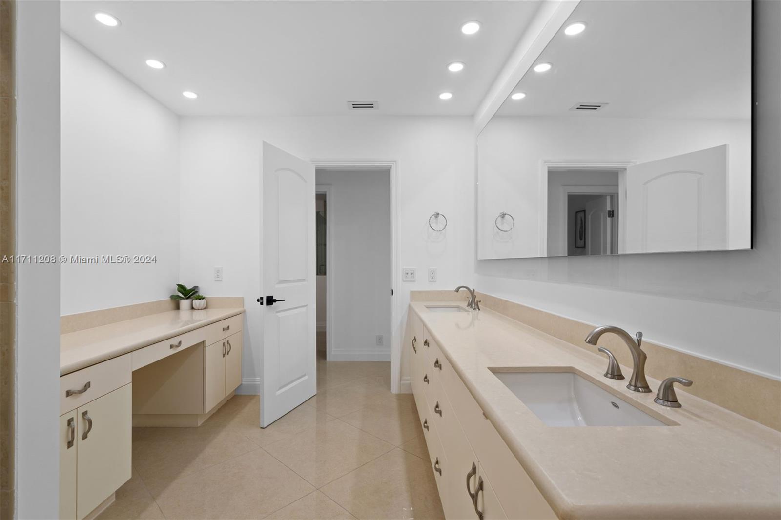 1144 Adams St Unit: .