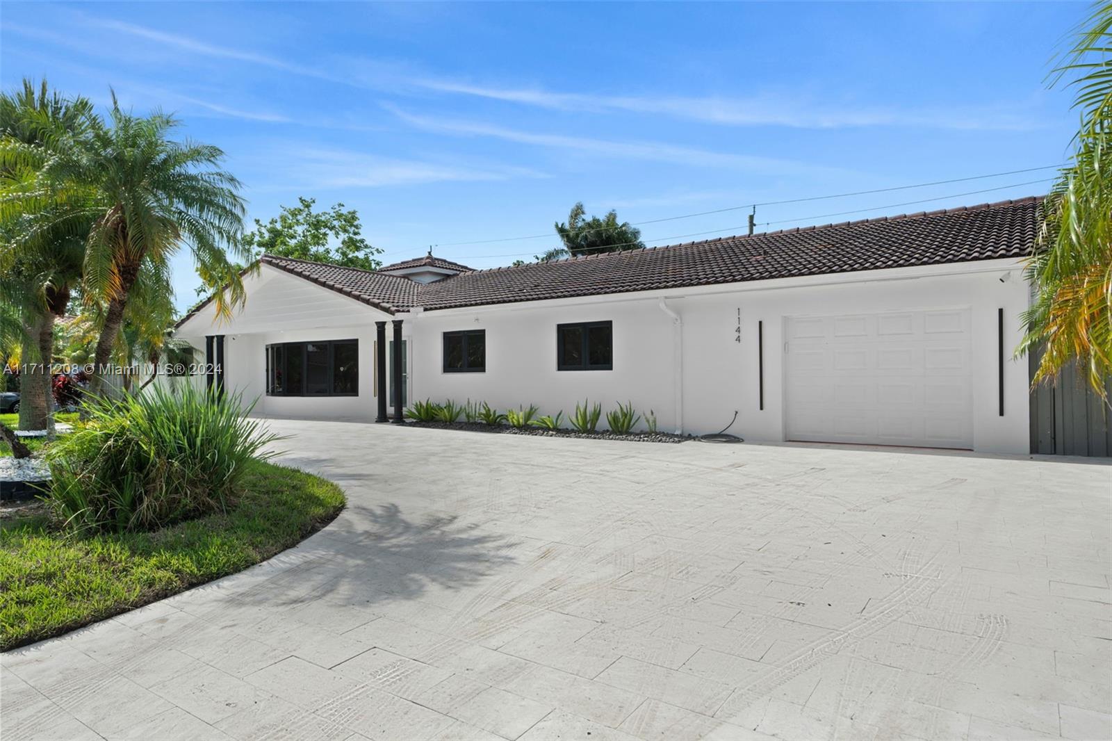 1144 Adams St Unit: .