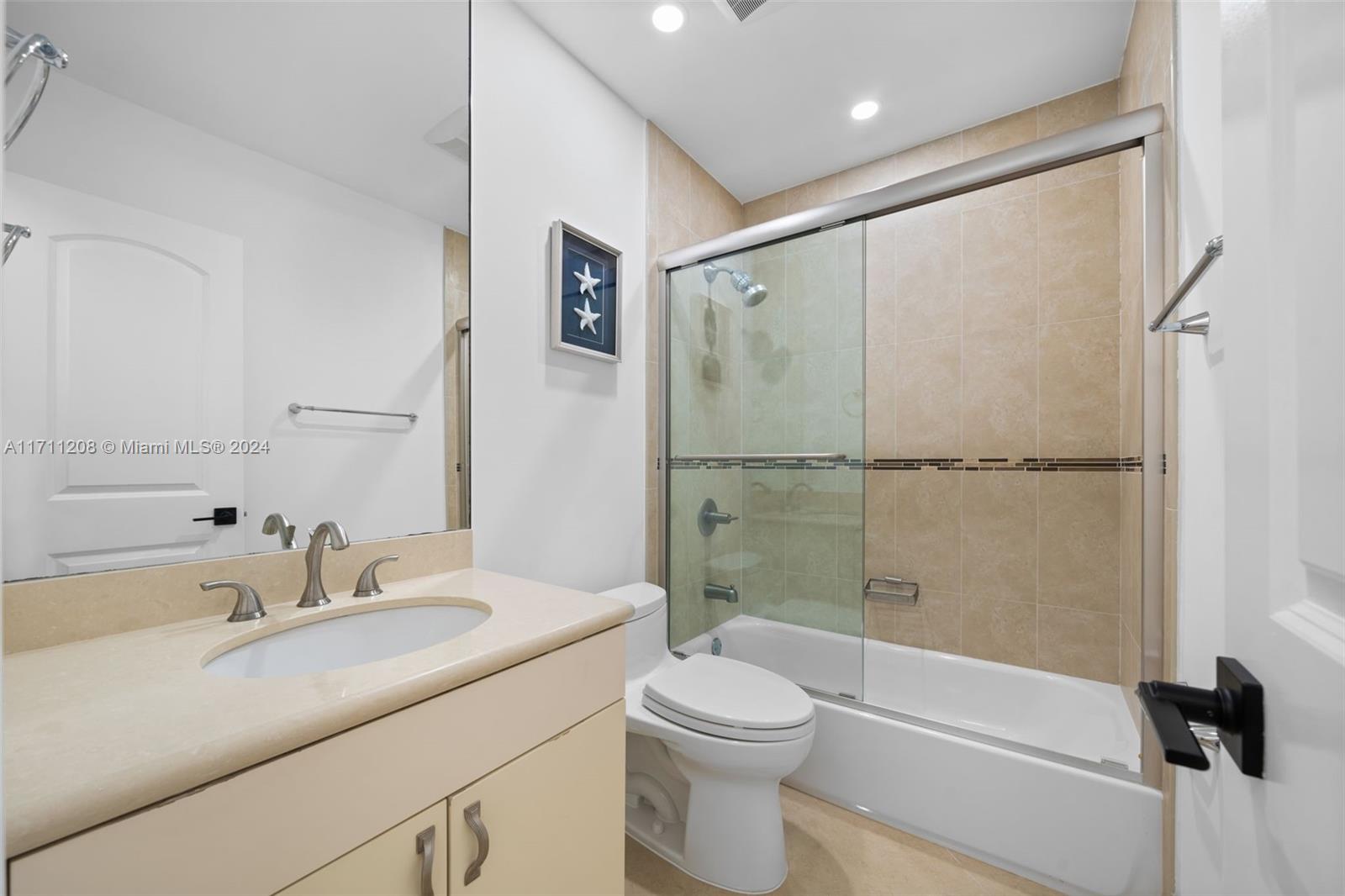 1144 Adams St Unit: .