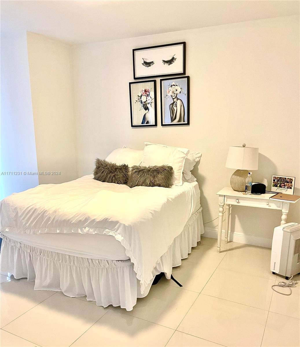 465 Brickell Ave # 2904