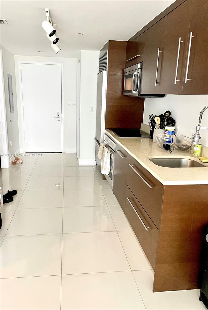 465 Brickell Ave # 2904