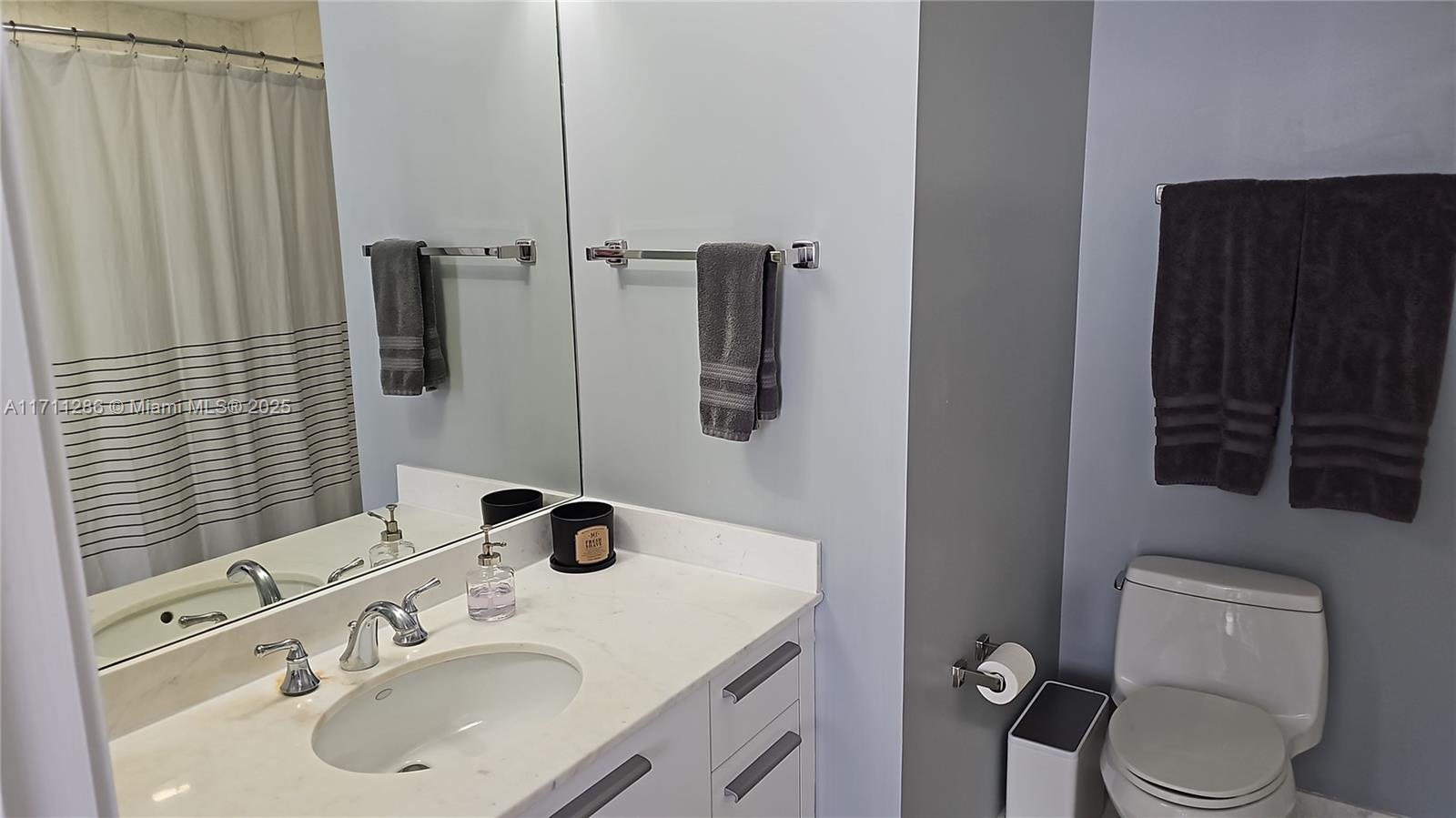 1060 Brickell Ave # 1803