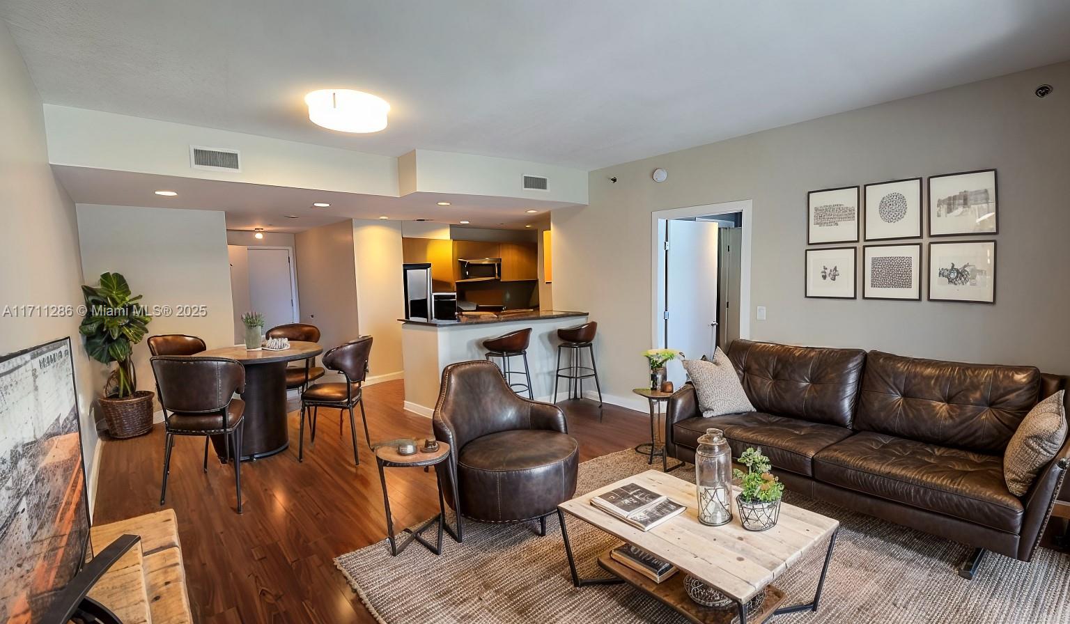 1060 Brickell Ave # 1803