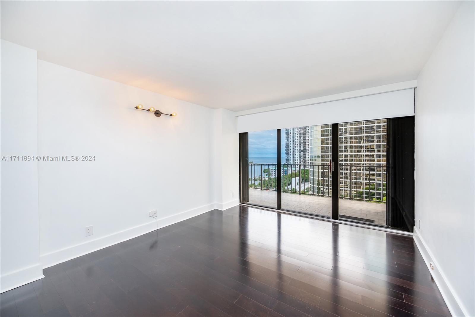1925 Brickell Ave # 1112